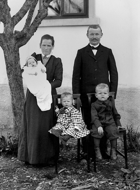 Familie von Samuel Metzger, Schmied, Wilhelmsdorf